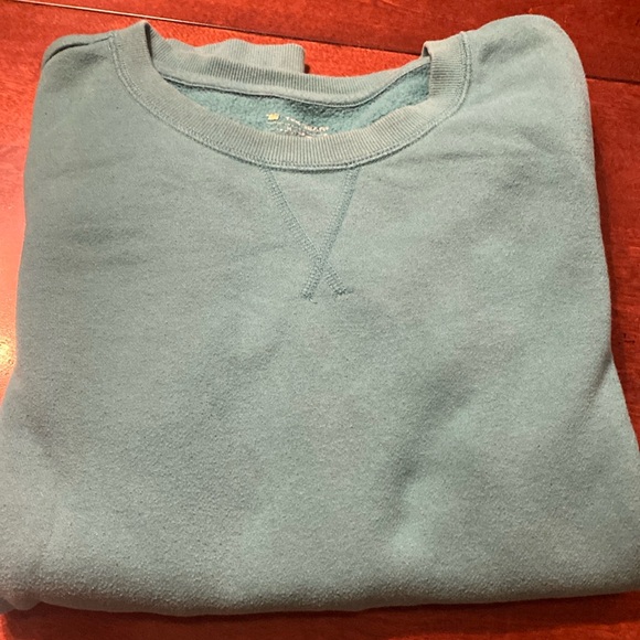 Tech gear women's sweatshirt size medium. The color is a green blue. - Picture 1 of 3